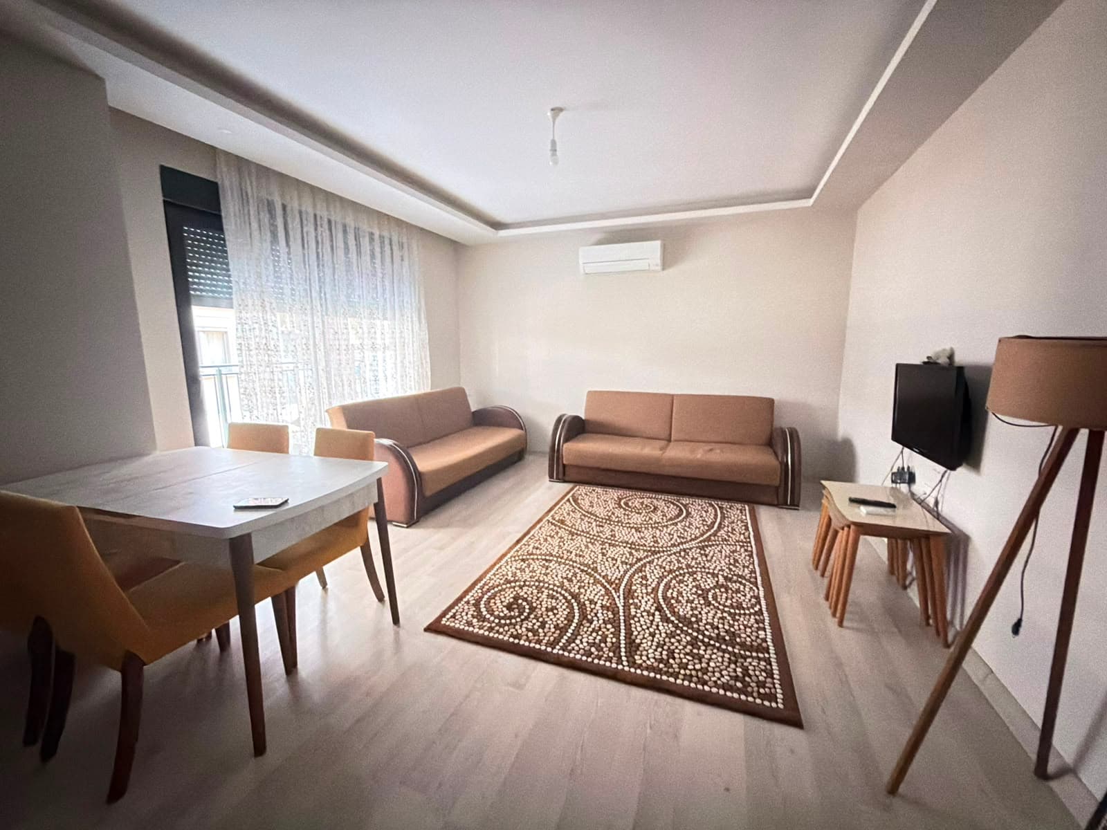Sarısu Mh. 1+1 Eşyalı salon